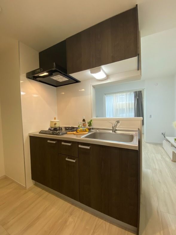 ��ʌ�����s�����R���ڂ̃A�p�[�g�̃L�b�`��