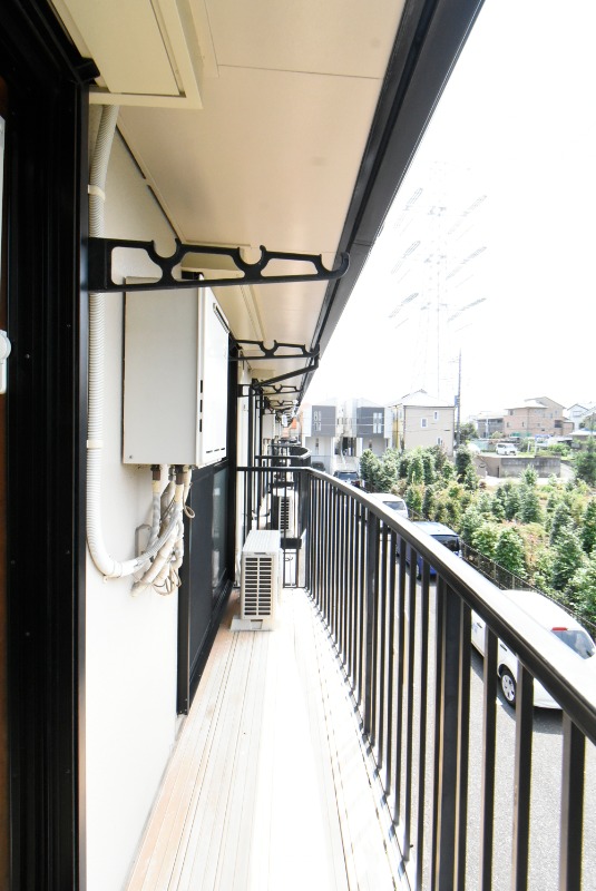 ��ʌ�����s�˒˂S���ڂ̃A�p�[�g�̃o���R�j�[