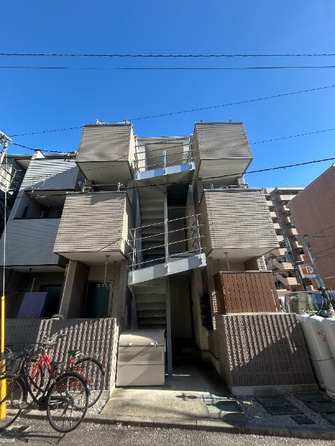 ��ʌ��������܎s��{��{���S���ڂ̃A�p�[�g�̌����O��