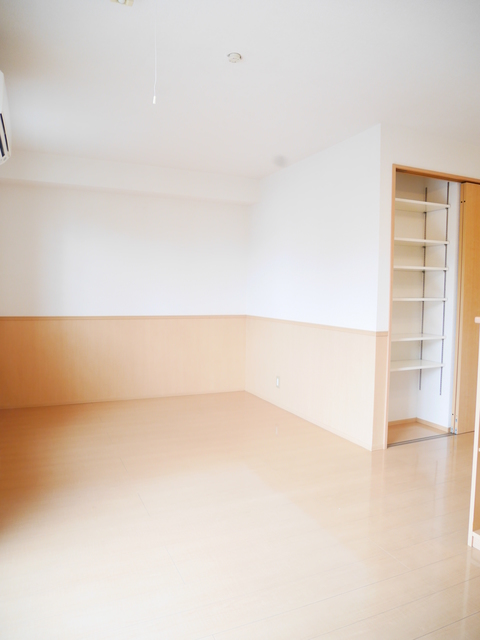 ��ʌ�����s�厚���s�̃A�p�[�g�̂��̑�