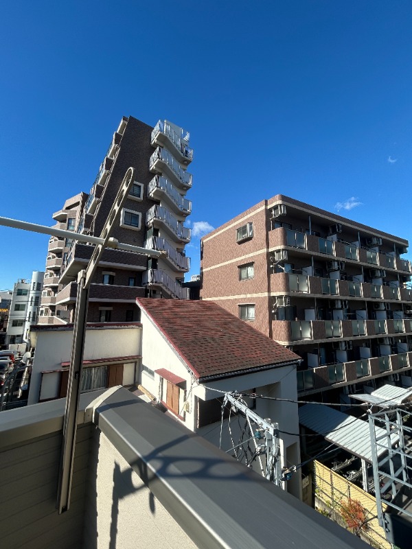 ��ʌ��������܎s��{��{���S���ڂ̃A�p�[�g�̃o���R�j�[