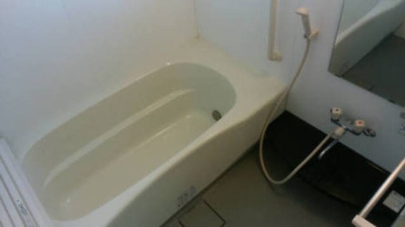 ��ʌ�����s�厚�����̃A�p�[�g�̃o�X