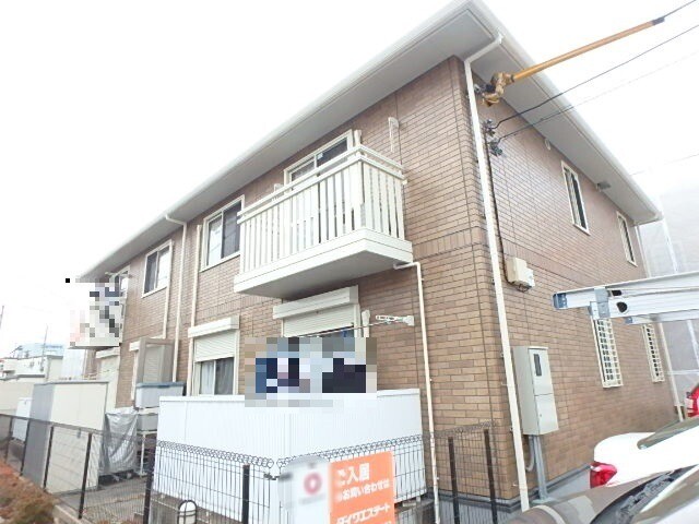 ��ʌ��������܎s�k��{�����̃A�p�[�g�̌����O��