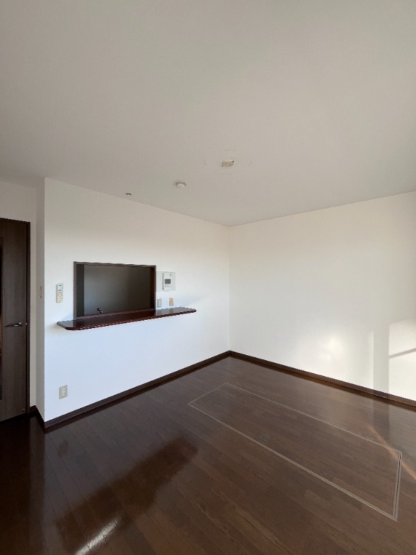 ��ʌ������s�V�����S���ڂ̃}���V�����̋��ԁE���r���O