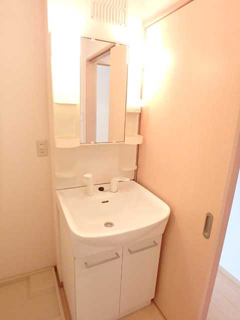 ��ʌ��������܎s�k��{�����̃A�p�[�g�̐��ʏ�