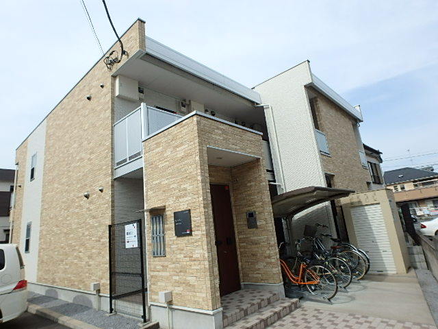 ��ʌ��������܎s��{��听���R���ڂ̃A�p�[�g�̌����O��