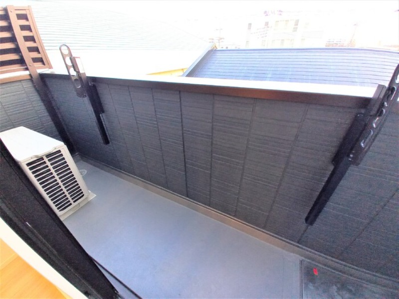 ��ʌ��z�J�s��z�J�S���ڂ̃A�p�[�g�̃o���R�j�[