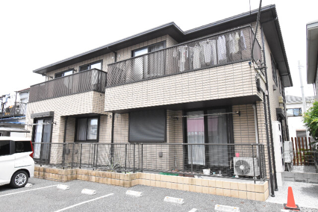 ��ʌ�����s�厚�҂̃A�p�[�g�̌����O��