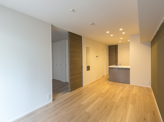 ��ʌ�����s���؂Q���ڂ̃}���V�����̋��ԁE���r���O