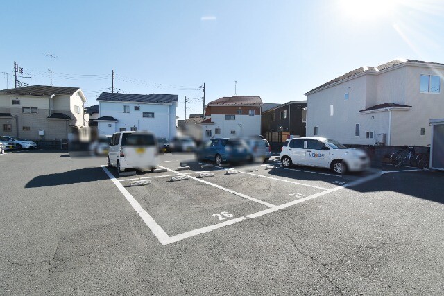 ��ʌ�����s�厚��J�{���̃A�p�[�g�̒��ԏ�