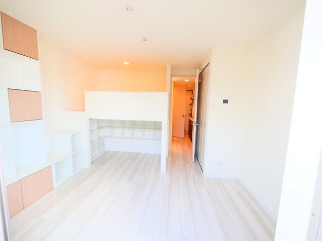 ��ʌ��z�J�s�k�z�J�S���ڂ̃A�p�[�g�̂��̑������E�X�y�[�X