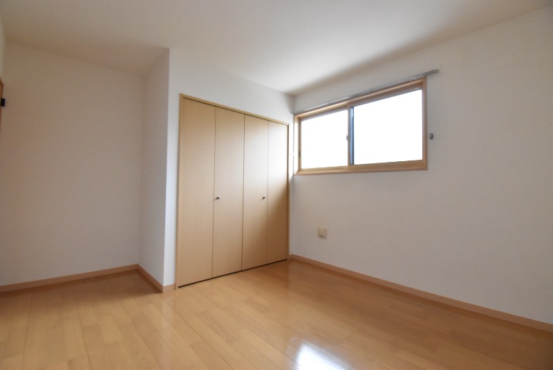 ��ʌ�����s�厚�҂̃A�p�[�g�̂��̑������E�X�y�[�X