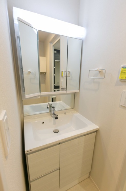 ��ʌ�����s���؂Q���ڂ̃}���V�����̐��ʏ�