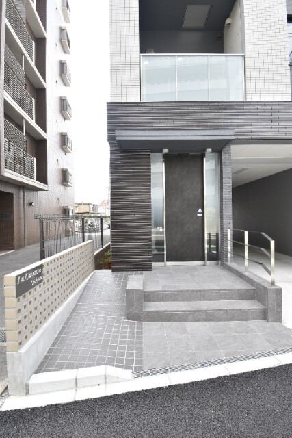 ��ʌ��������܎s�Y�a���ՂQ���ڂ̃}���V�����̃G���g�����X