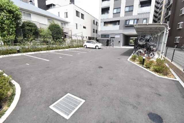 ��ʌ��������܎s�Y�a���ՂQ���ڂ̃}���V�����̒��ԏ�