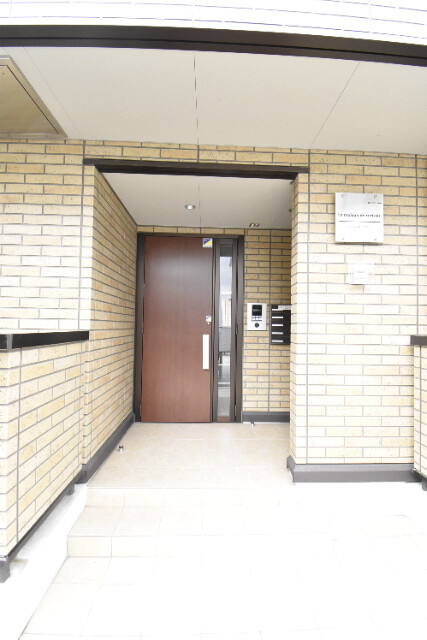 ��ʌ��������܎s�����扺�����T���ڂ̃A�p�[�g�̃G���g�����X