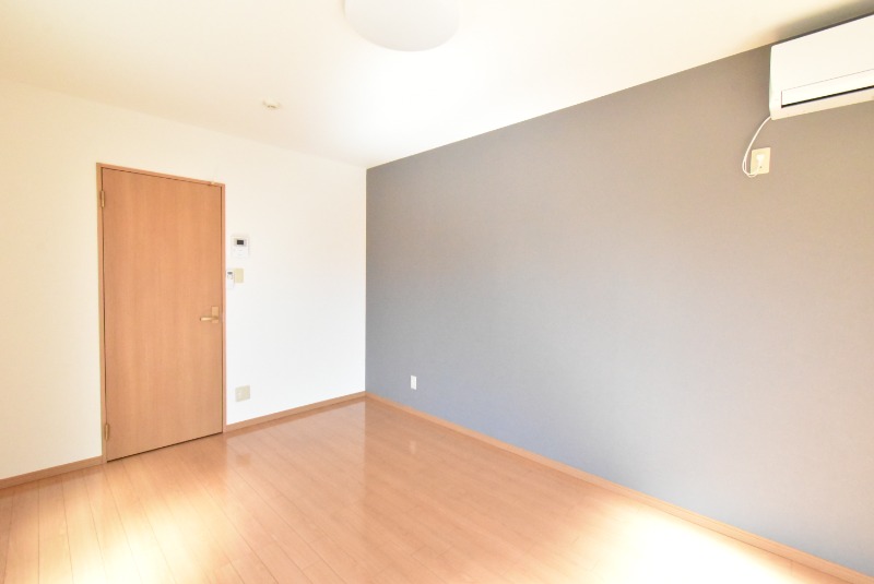 ��ʌ��z�J�s���S���ڂ̃}���V�����̐Q��