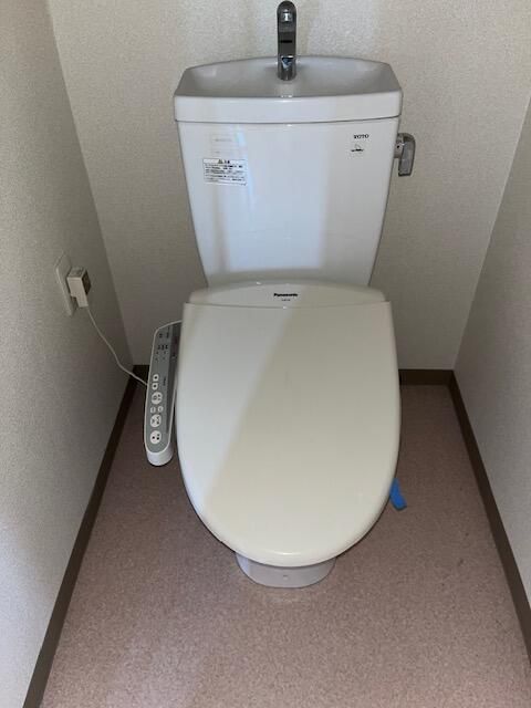 ��ʌ������s���]�P���ڂ̃}���V�����̃g�C��