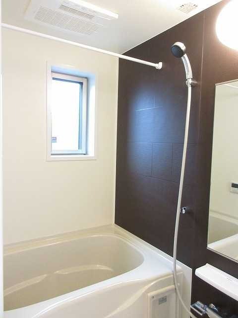 ��ʌ��@�c�s���m�؂P���ڂ̃A�p�[�g�̃o�X