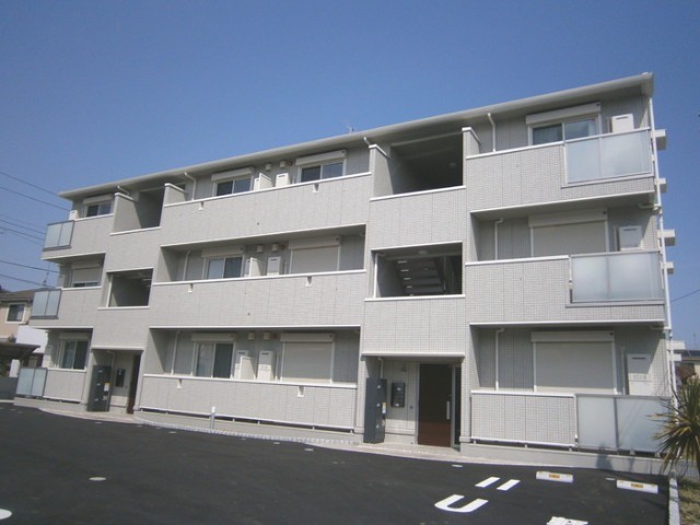 ��ʌ������s�������̃A�p�[�g�̌����O��