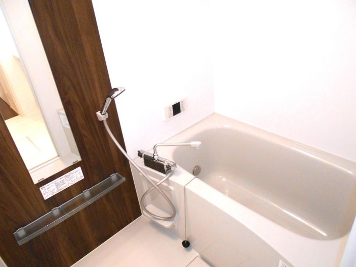 ��ʌ������s�������̃A�p�[�g�̃o�X