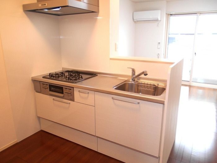 ��ʌ������s�������̃A�p�[�g�̃L�b�`��