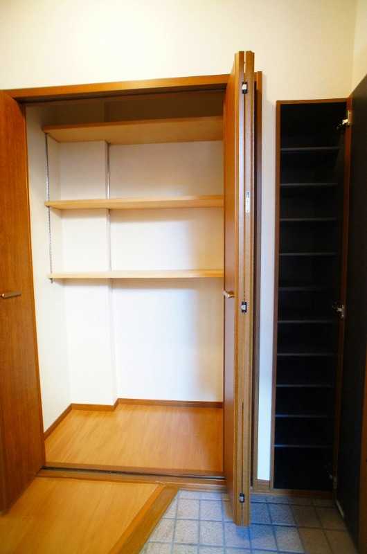 ��ʌ��z�J�s�ԎR���P���ڂ̃}���V�����̂��̑��ݔ�