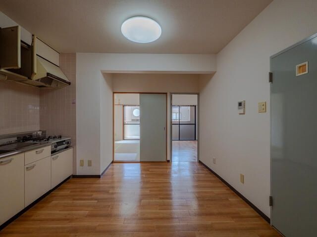 ��ʌ��z�J�s�����R���ڂ̃}���V�����̂��̑��ݔ�