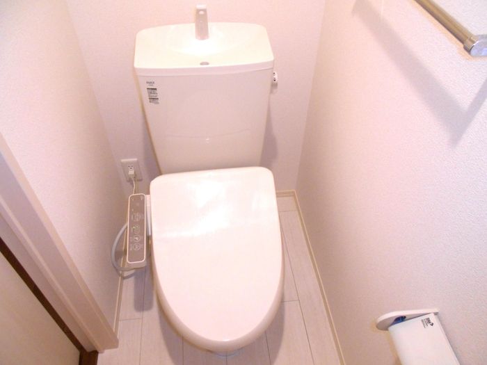 ��ʌ������s�������̃A�p�[�g�̃g�C��