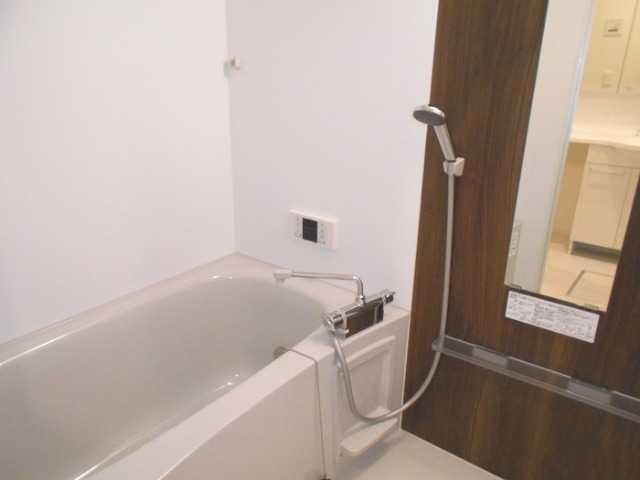 ��ʌ������s�������̃A�p�[�g�̃o�X