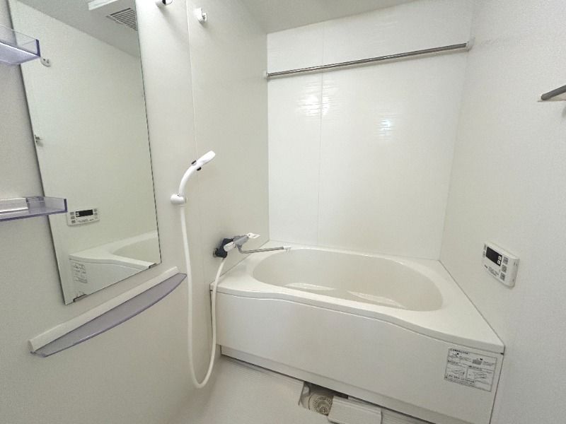 ��ʌ��������܎s����O���T���ڂ̃e���X�n�E�X�̃o�X