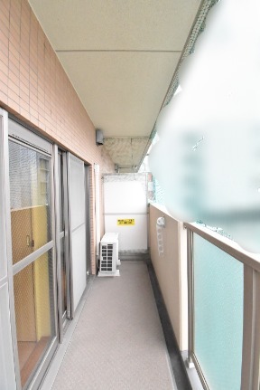 ��ʌ�����s�厚���̃}���V�����̃o���R�j�[