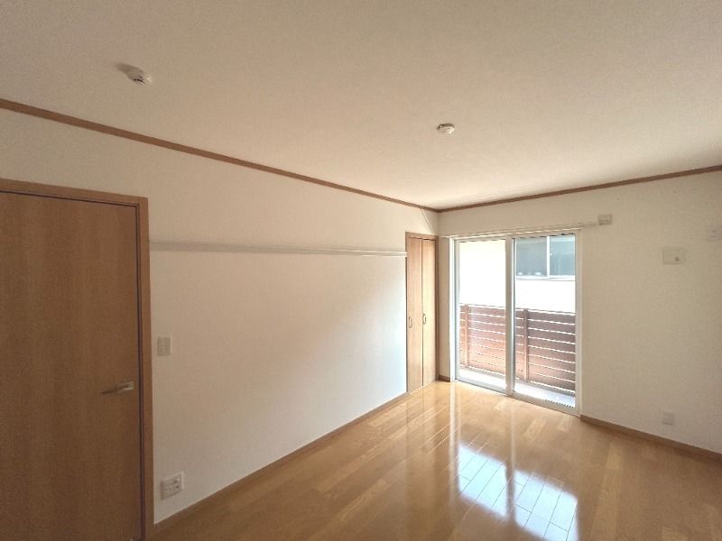 ��ʌ��������܎s����O���T���ڂ̃e���X�n�E�X�̂��̑������E�X�y�[�X