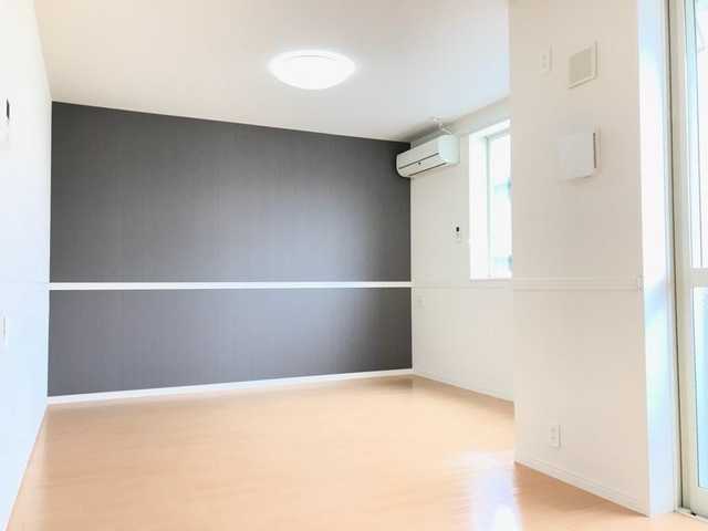 ��ʌ��z�J�s���C�N�^�E���P���ڂ̃}���V�����̋��ԁE���r���O