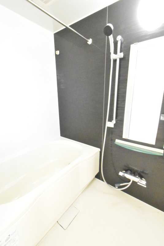 ��ʌ��z�J�s���C�N�^�E���P���ڂ̃}���V�����̃o�X