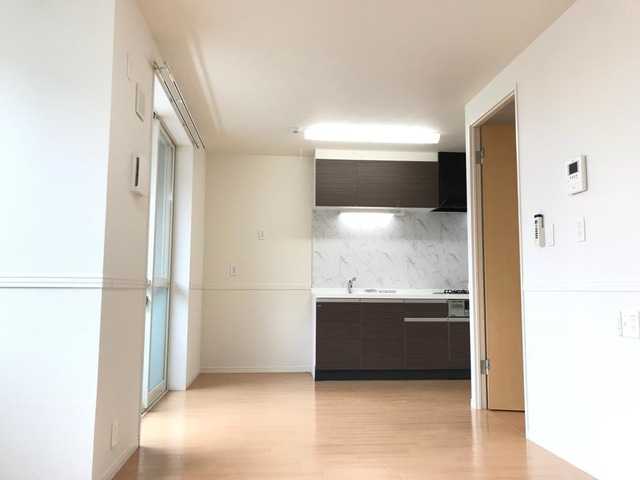 ��ʌ��z�J�s���C�N�^�E���P���ڂ̃}���V�����̃L�b�`��