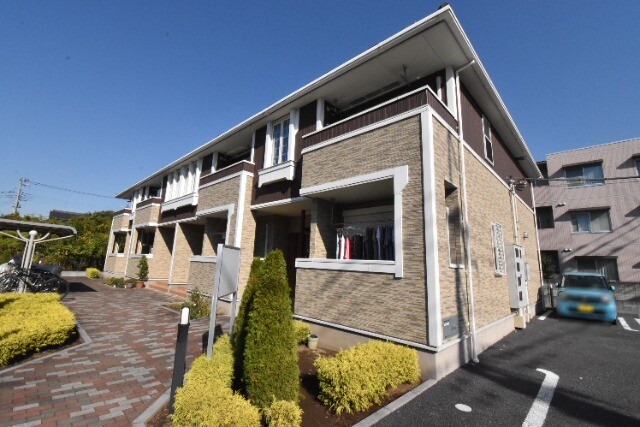 ��ʌ������s���W���ڂ̃A�p�[�g�̌����O��