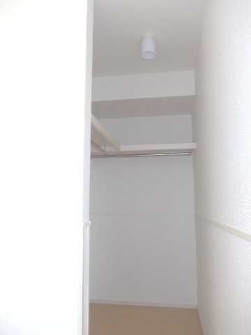 ��ʌ������s���W���ڂ̃A�p�[�g�̎��[