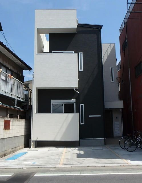 ��ʌ��z�J�s�z���J�{���̃A�p�[�g�̌����O��