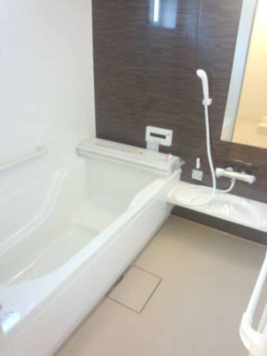 ��ʌ��������܎s����厚�w��̃A�p�[�g�̃o�X