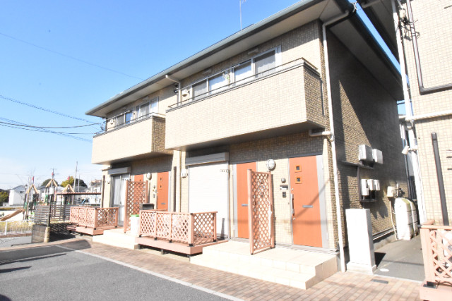 ��ʌ�����s�厚�ΐ_�̃A�p�[�g�̌����O��