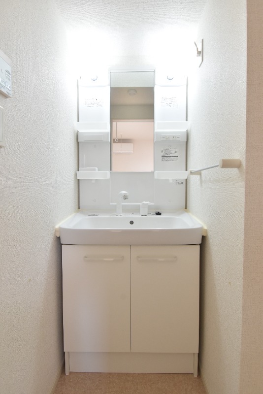 ��ʌ��������܎s��{��听���Q���ڂ̃A�p�[�g�̐��ʏ�