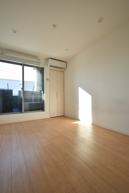 ��ʌ��������܎s�k�擌�听���P���ڂ̃A�p�[�g�̋��ԁE���r���O