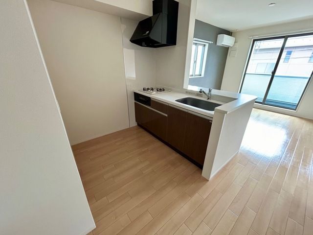 ��ʌ��������܎s�΋揼�؂R���ڂ̃A�p�[�g�̃L�b�`��