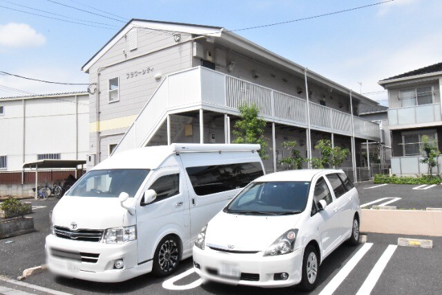 ��ʌ��������܎s�΋揼�؂P���ڂ̃A�p�[�g�̒��ԏ�