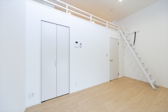 ��ʌ��������܎s����厚�w��̃A�p�[�g�̋��ԁE���r���O