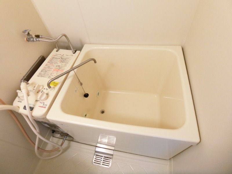 ��ʌ��z�J�s�J�����P���ڂ̃A�p�[�g�̃o�X