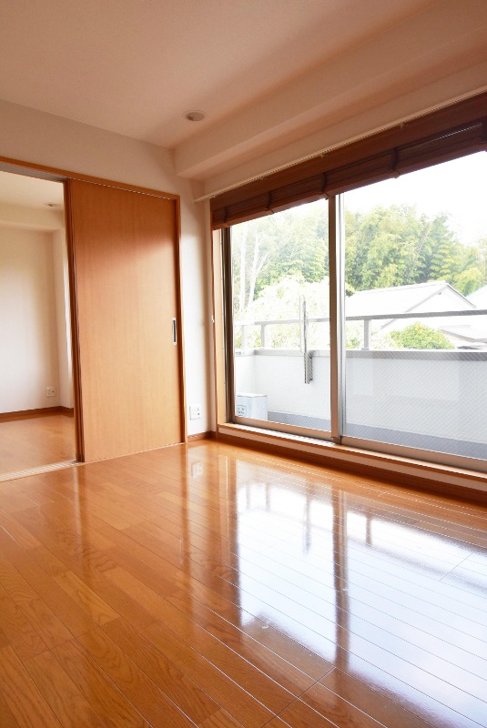 ��ʌ��������܎s�k��{�����Q���ڂ̃}���V�����̋��ԁE���r���O