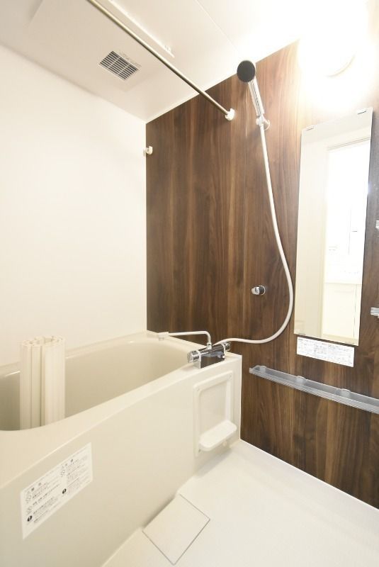 ��ʌ��������܎s��{��x�̓����R���ڂ̃A�p�[�g�̃o�X