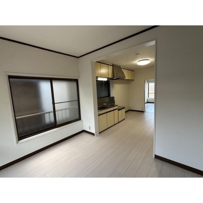 ��ʌ�����s�厚������̃A�p�[�g�̋��ԁE���r���O